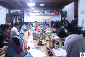 Menjalin Benang Konstitusi Menuju Pengakuan dan Perlindungan Masyarakat Hukum Adat di Indonesia