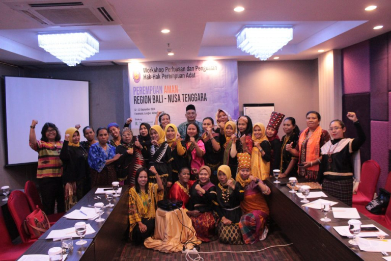 Pembekalan Pengetahuan Perempuan Adat Dalam Konsolidasi Region Bali Nusa Tenggara
